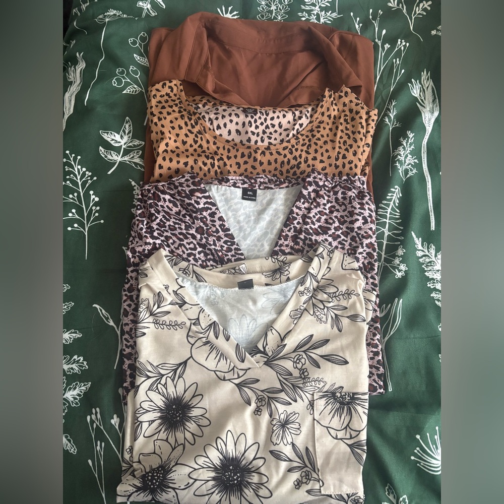 🩵 2 for $30 🩵 Lot of 4 Short Sleeve 0XL Tops